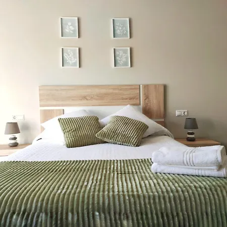 Desconectaengalicia Atico La Perla, Piscina Y Pista Tenis Apartman *